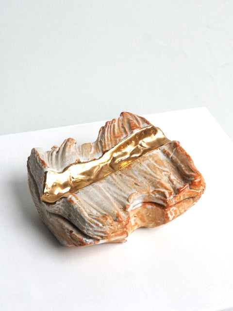 Box white copper gold luster - Yves de Block