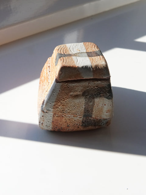 Box copper black white - Yves de Block