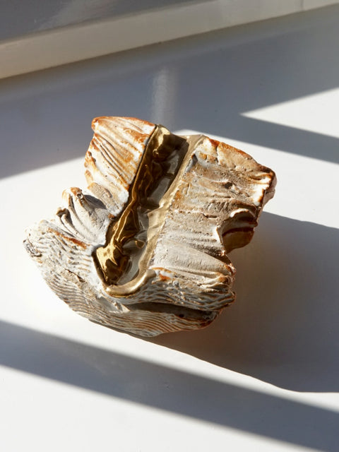 Box white copper gold luster - Yves de Block